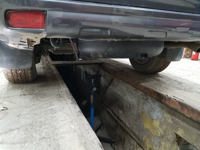 Тороидальный газовый баллон 94 л (720х270 мм) с мультиклапаном класса Европа 2, с запорным электроклапаном, пожарным клапаном и электронным датчиком уровня топлива (на месте запасного колеса)